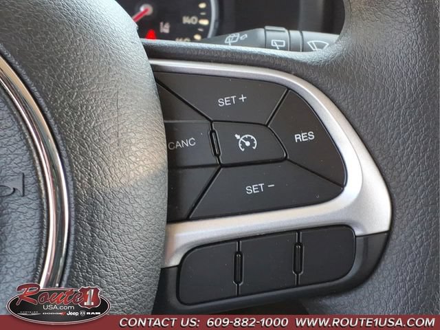 Used 2023 Jeep Renegade Latitude AWD/4WD image 29