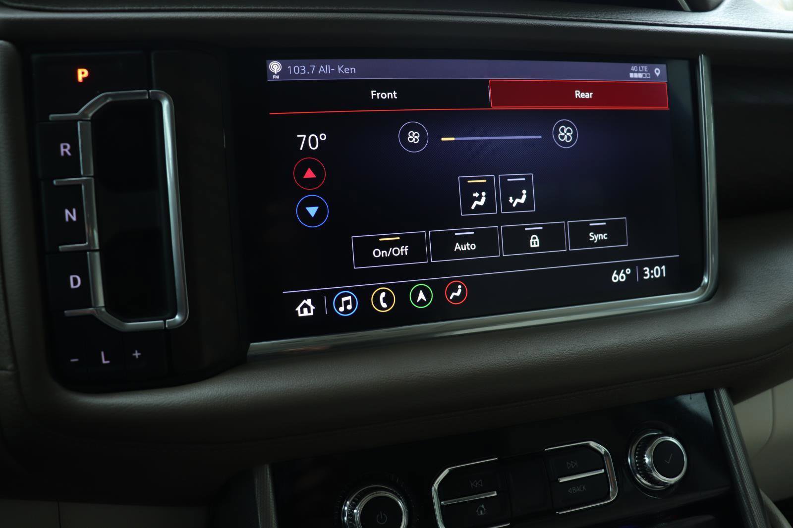 Used 2021 GMC Yukon Denali w/ Denali Premium Package image 34