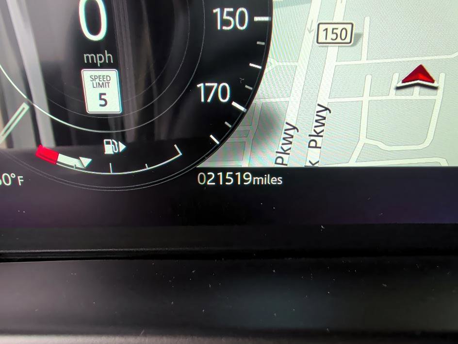 Used 2023 Land Rover Range Rover Velar R-Dynamic S image 22