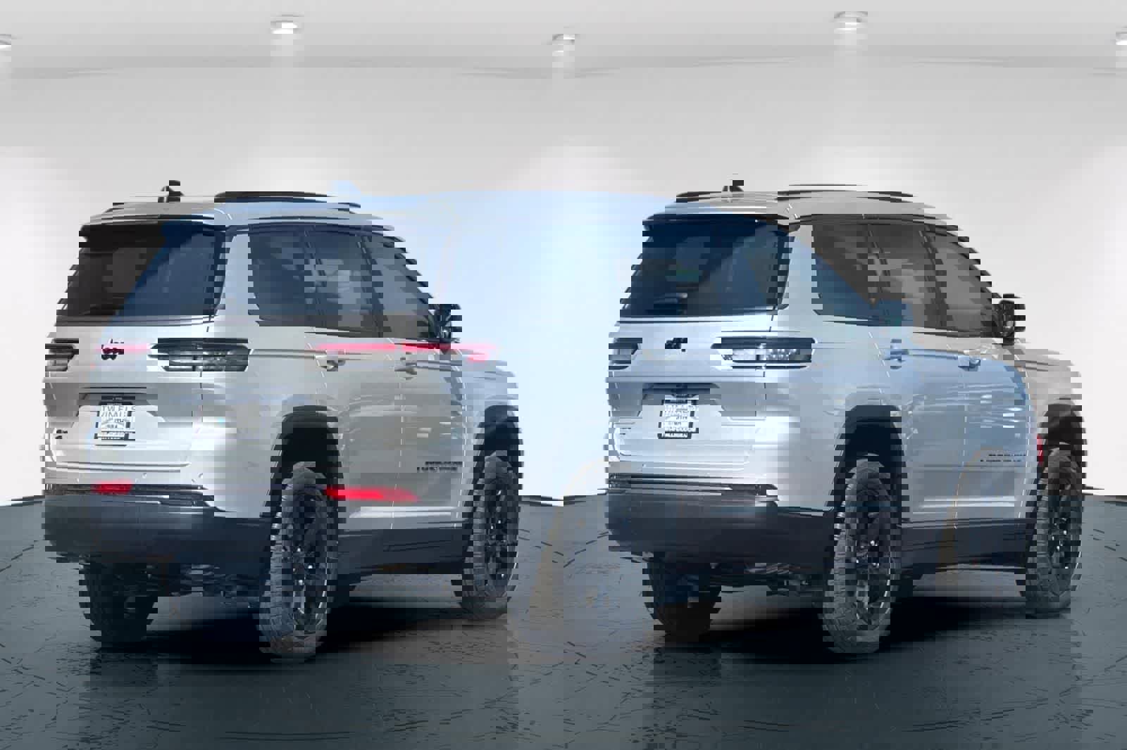 New 2026 Jeep Grand Cherokee L Limited image 2