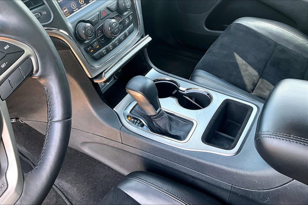 Used 2018 Jeep Grand Cherokee Altitude RWD image 13