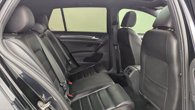 Used 2021 Volkswagen GTI SE image 19