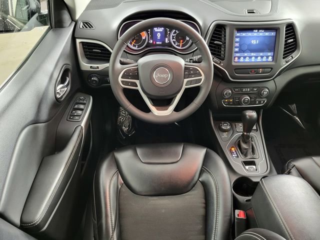 Used 2022 Jeep Cherokee Latitude AWD/4WD image 25