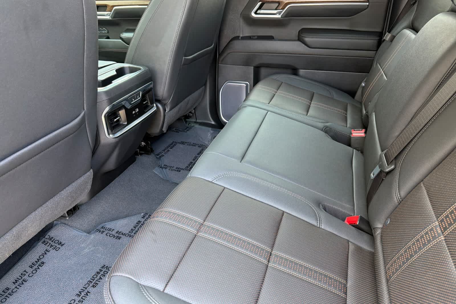 Used 2023 Chevrolet Silverado 1500 High Country w/ Max Trailering Package AWD/4WD image 4