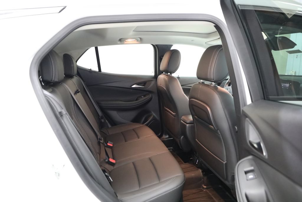 Used 2025 Buick Encore GX Avenir w/ Avenir Technology Package AWD/4WD image 11