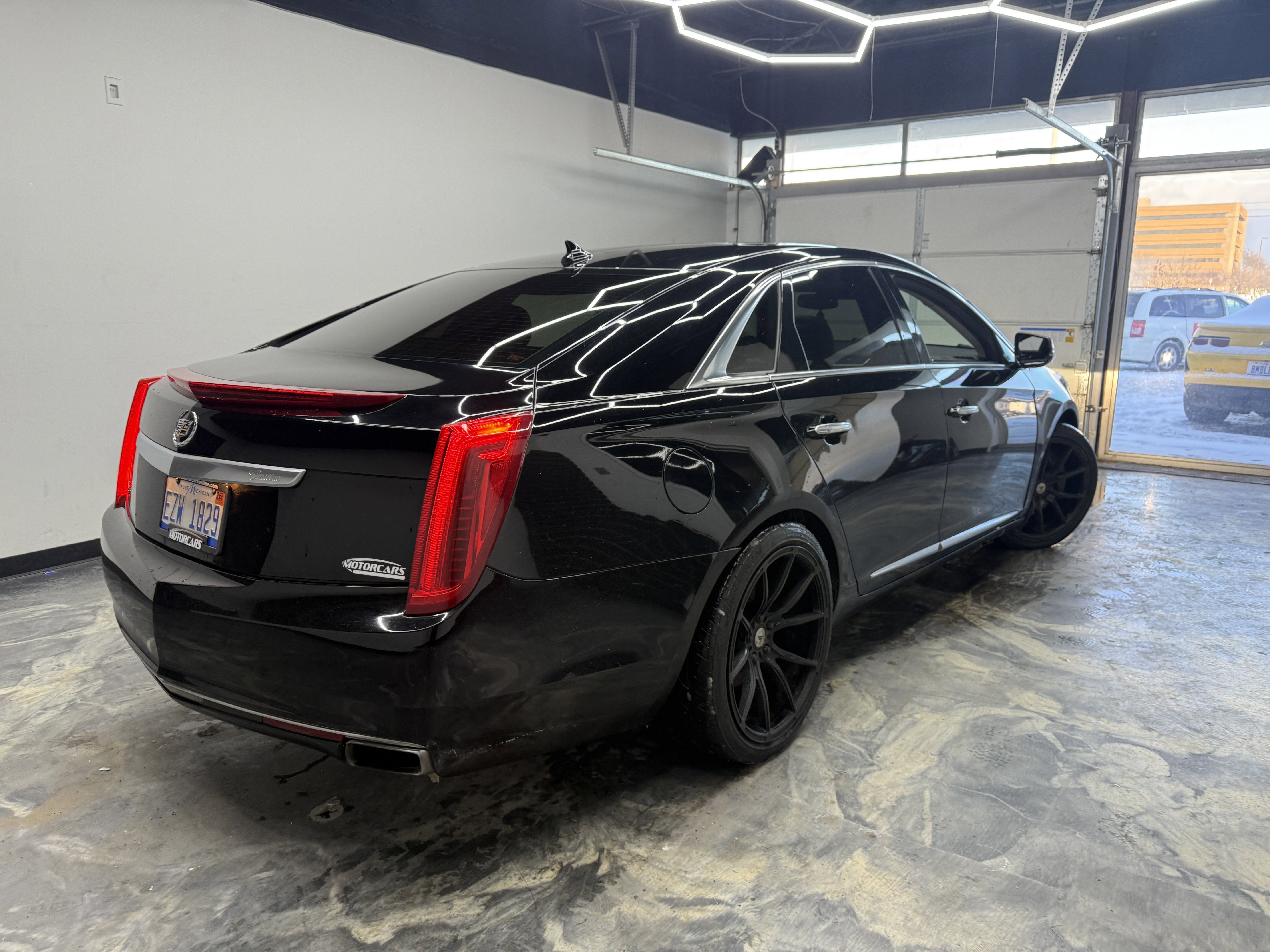Used 2013 Cadillac XTS Luxury w/ Driver Awareness Package image 5