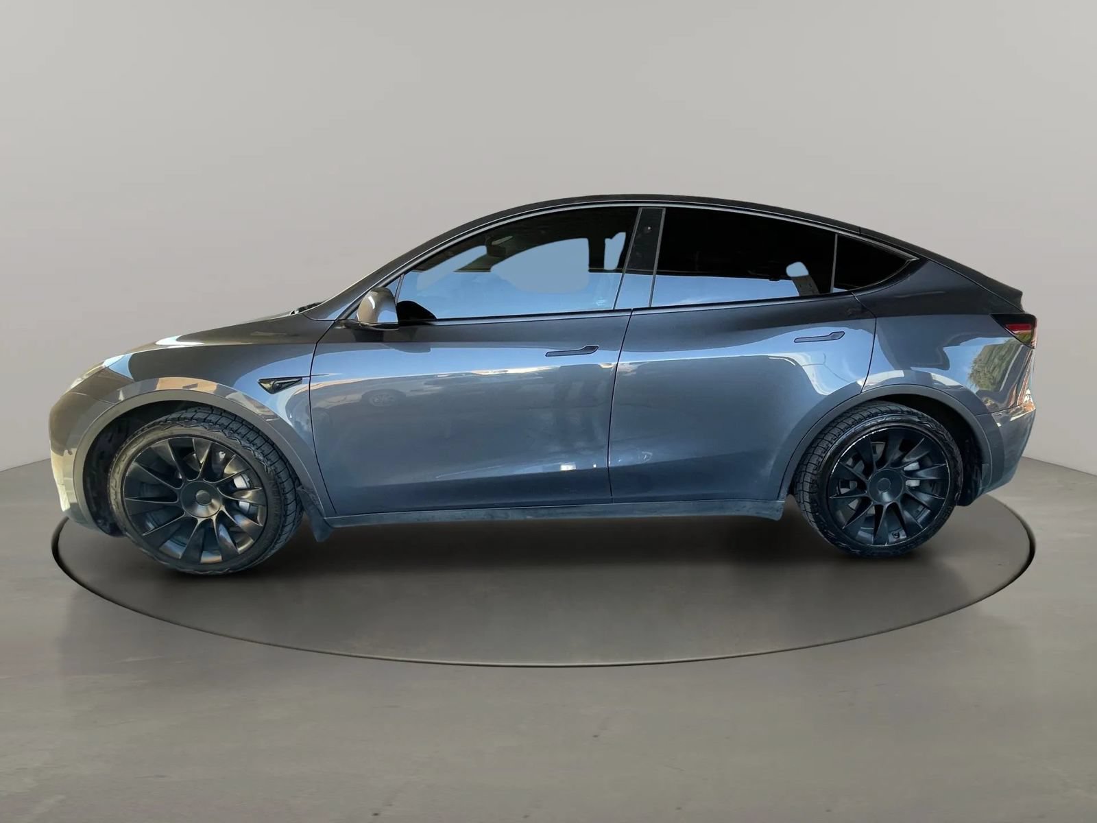 Used 2021 Tesla Model Y Long Range AWD/4WD image 2