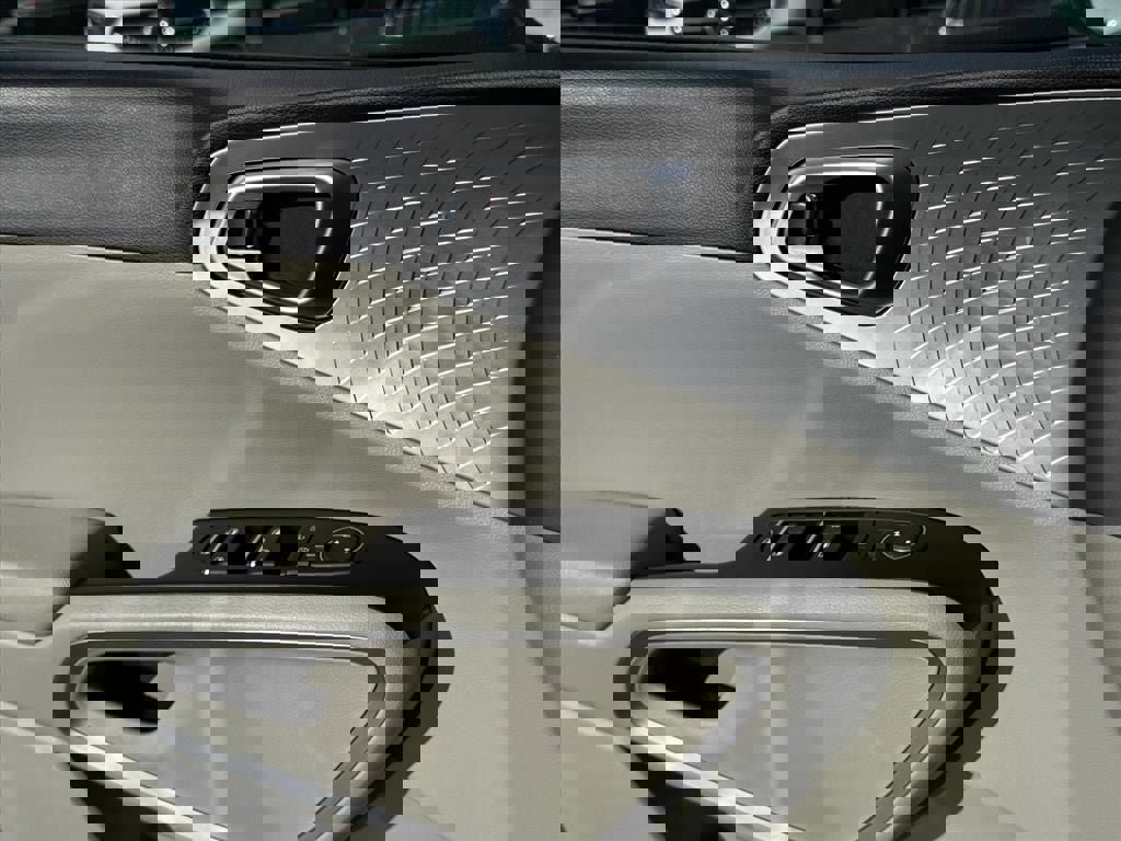 Used 2025 Kia Soul LX w/ LX Technology Package image 15