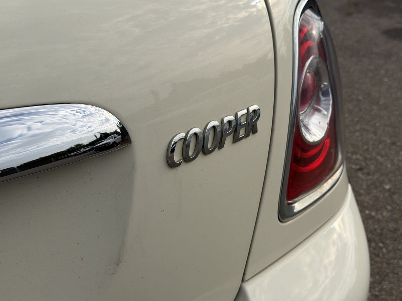 Used 2011 MINI Cooper Hardtop FWD image 14