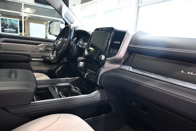 Used 2023 RAM 1500 Limited AWD/4WD image 17