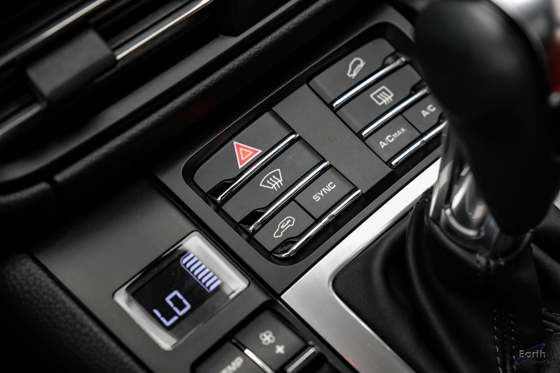 Used 2021 Porsche Macan AWD/4WD image 52