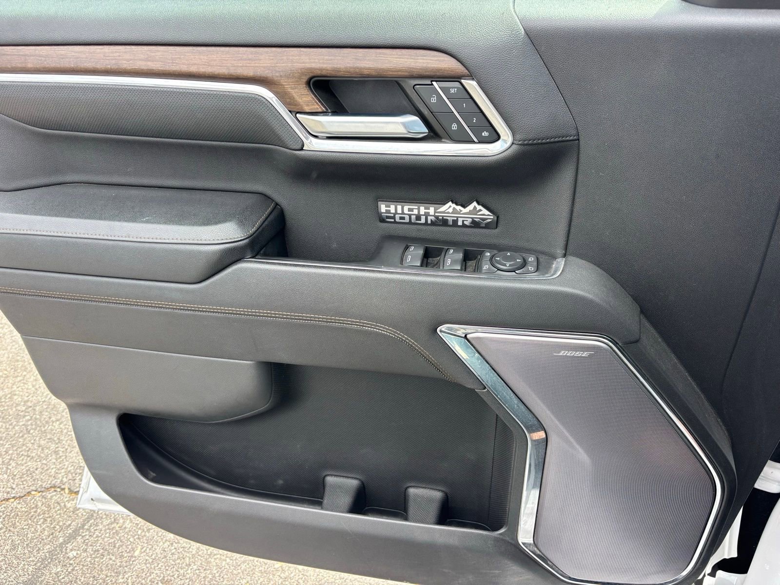 Used 2023 Chevrolet Silverado 1500 High Country w/ High Country Premium Package image 16