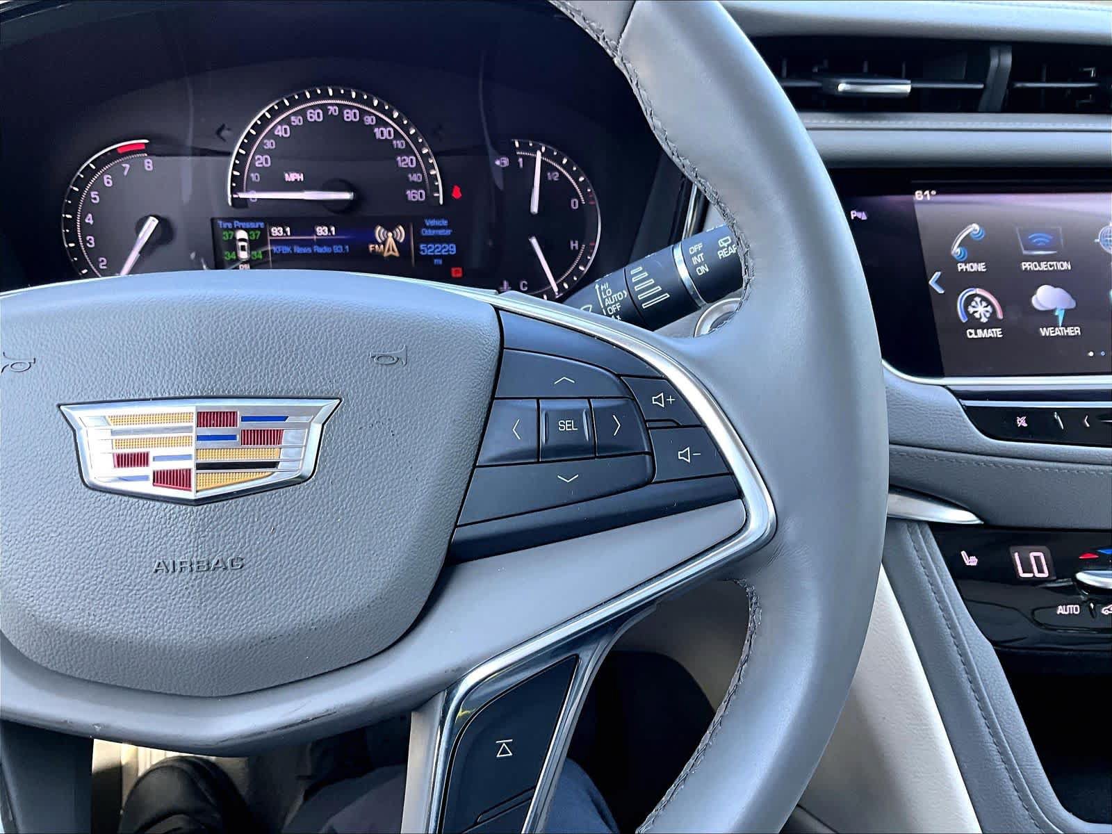 Used 2018 Cadillac XT5 Luxury w/ Driver Awareness Package AWD/4WD image 22