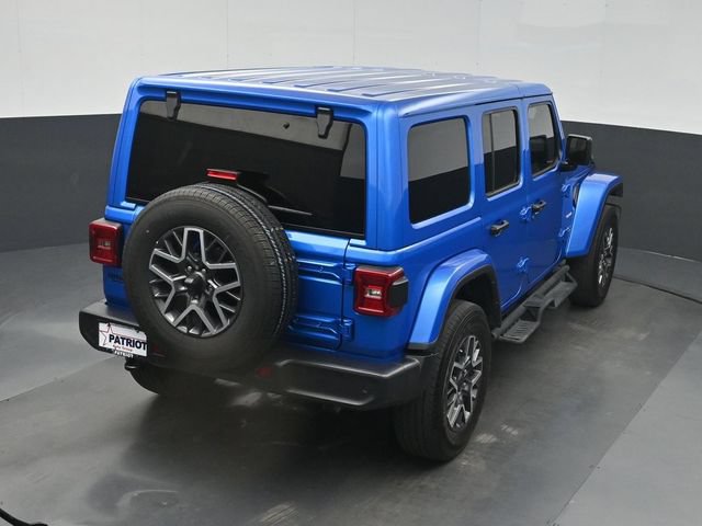 Used 2024 Jeep Wrangler Unlimited Sahara w/ Technology Group AWD/4WD image 37