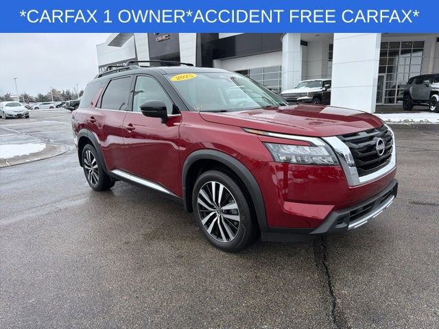 Used 2025 Nissan Pathfinder Platinum image 2