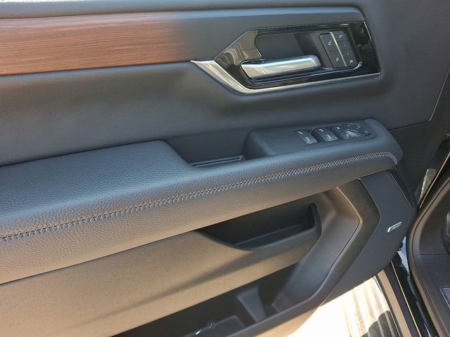 Certified 2025 GMC Yukon XL Denali image 12