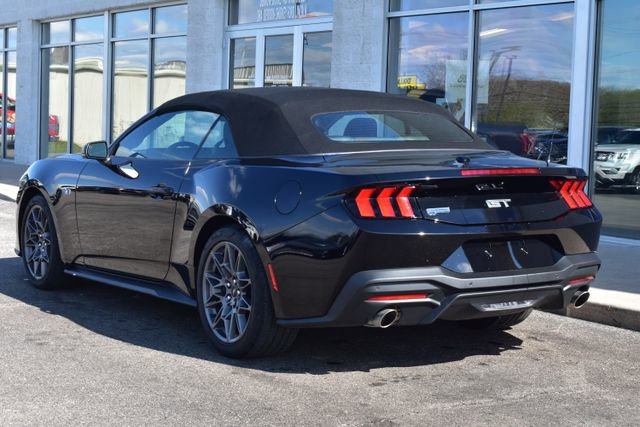 Used 2025 Ford Mustang GT Premium w/ GT Performance Package RWD image 8
