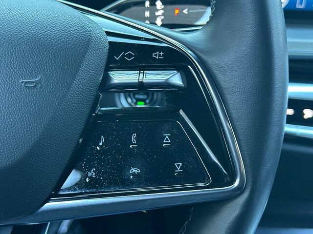 Used 2024 Cadillac Lyriq Luxury RWD image 29