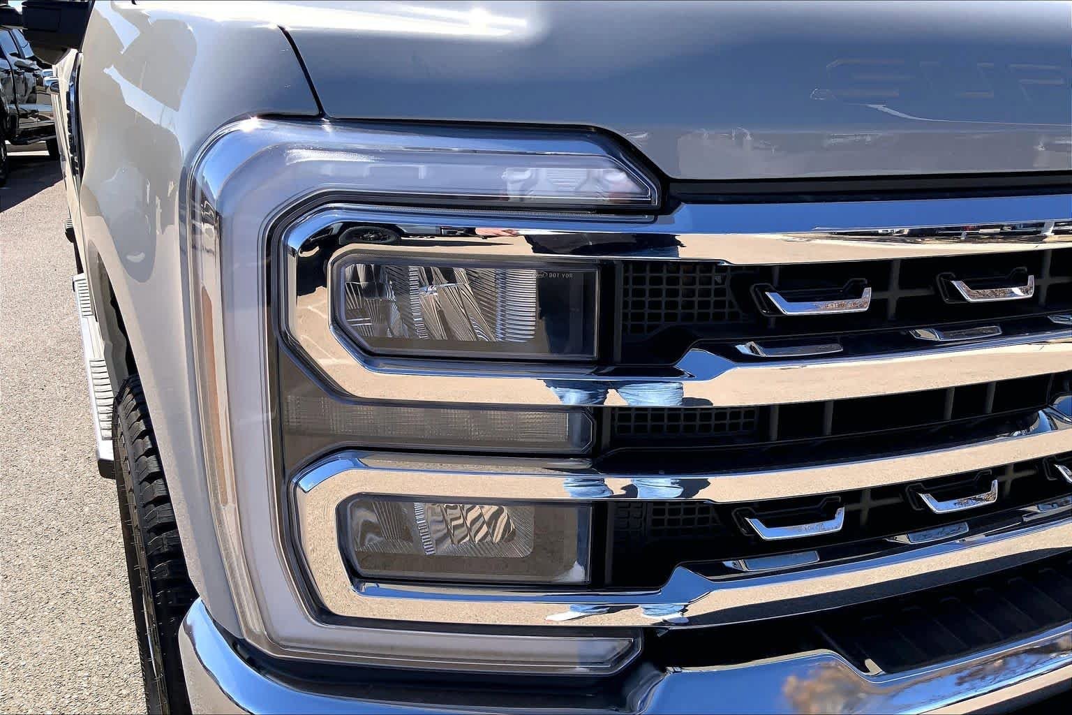 New 2026 Ford F250 Lariat w/ Chrome Package image 13