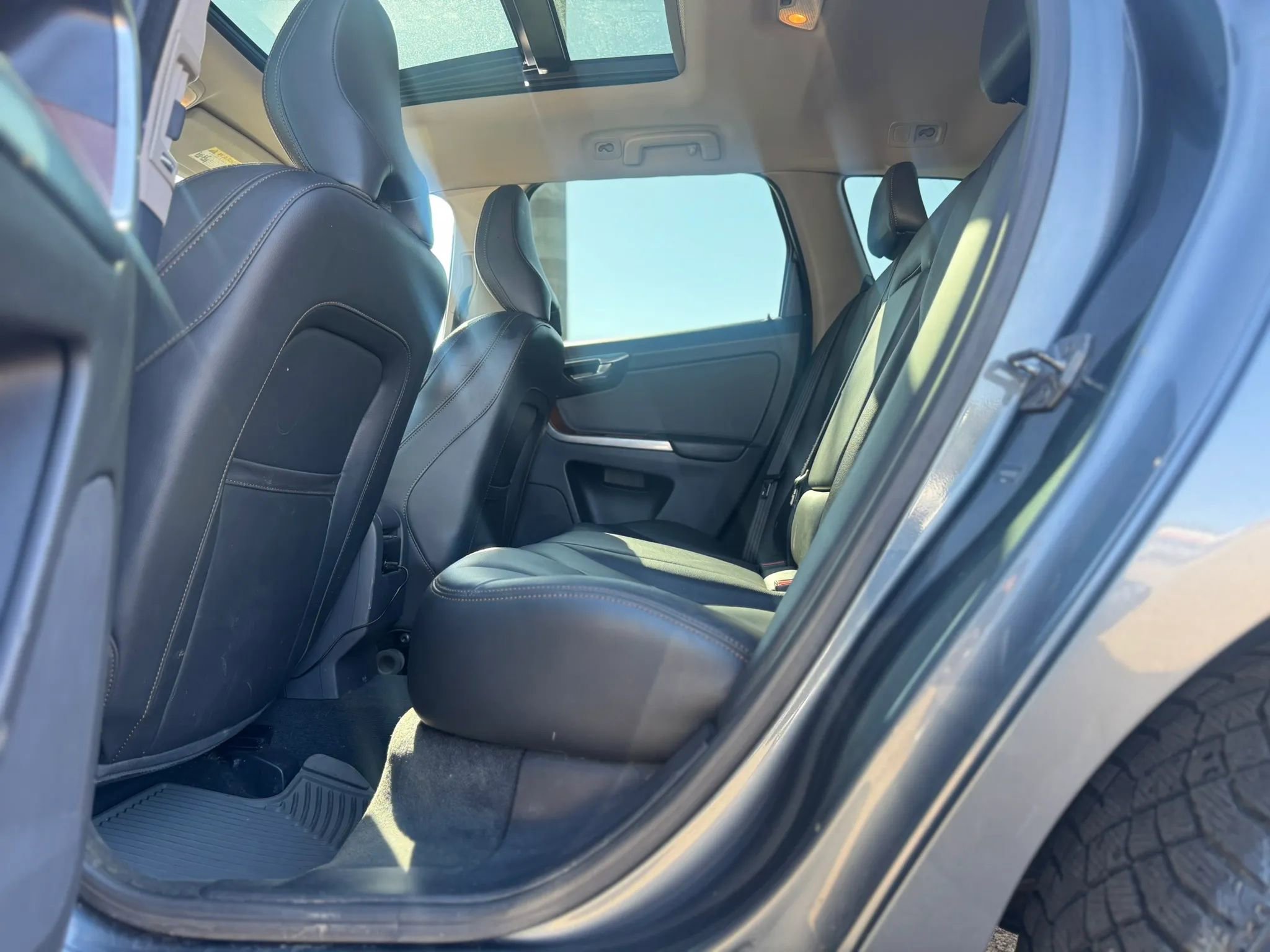 Used 2017 Volvo XC60 T5 Inscription AWD/4WD image 18