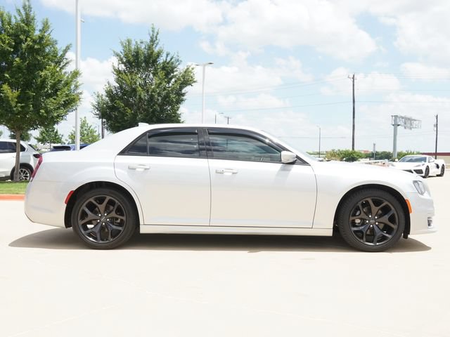 Certified 2022 Chrysler 300 Touring L RWD image 10