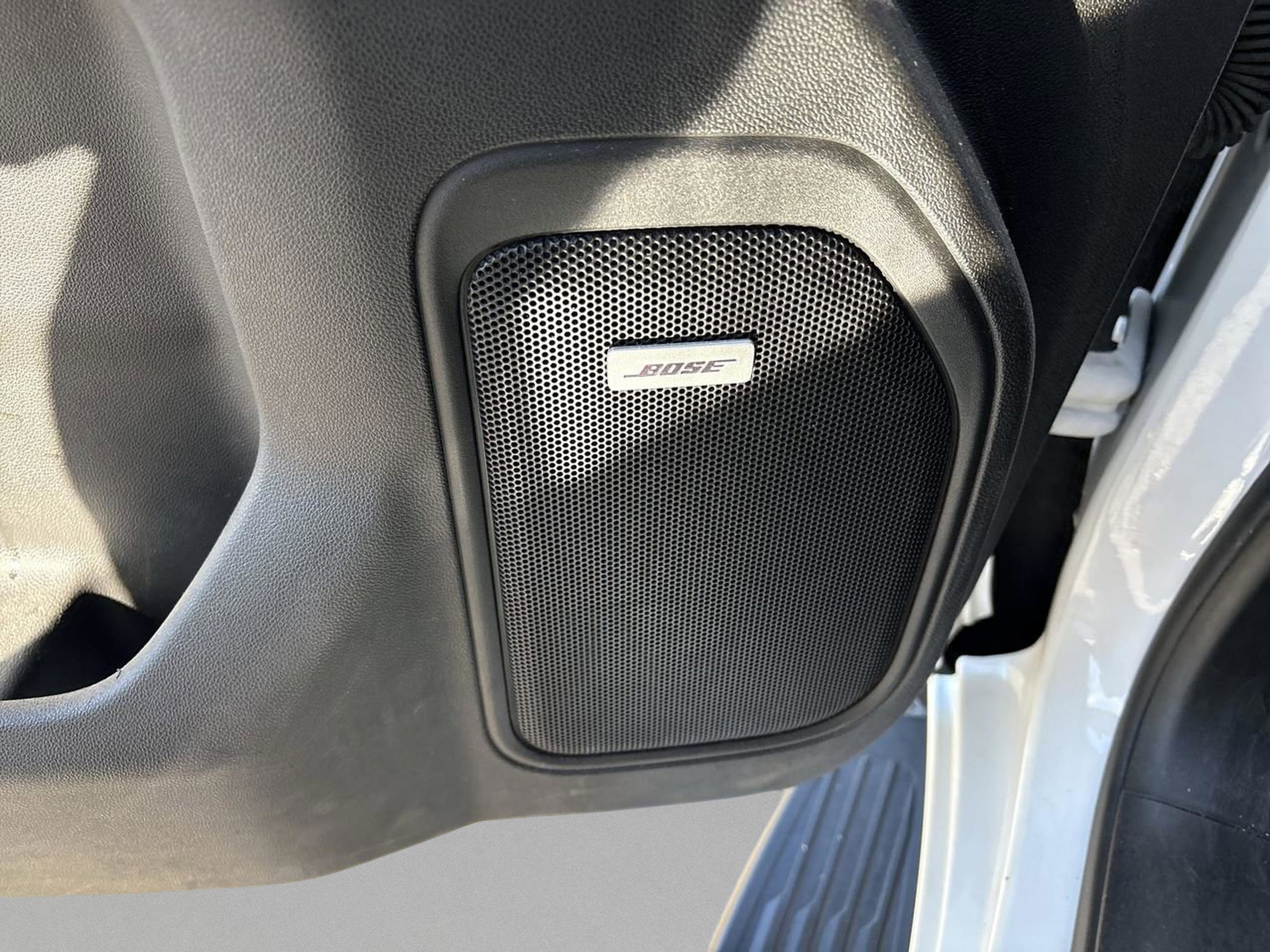 Used 2020 Chevrolet Silverado 1500 High Country w/ Technology Package image 12