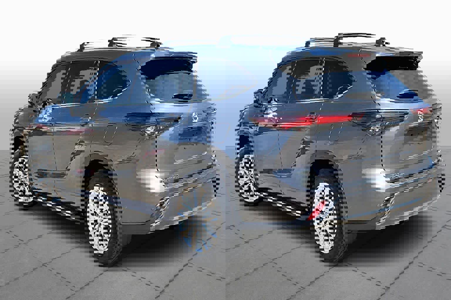 Used 2025 Toyota Highlander Limited image 11