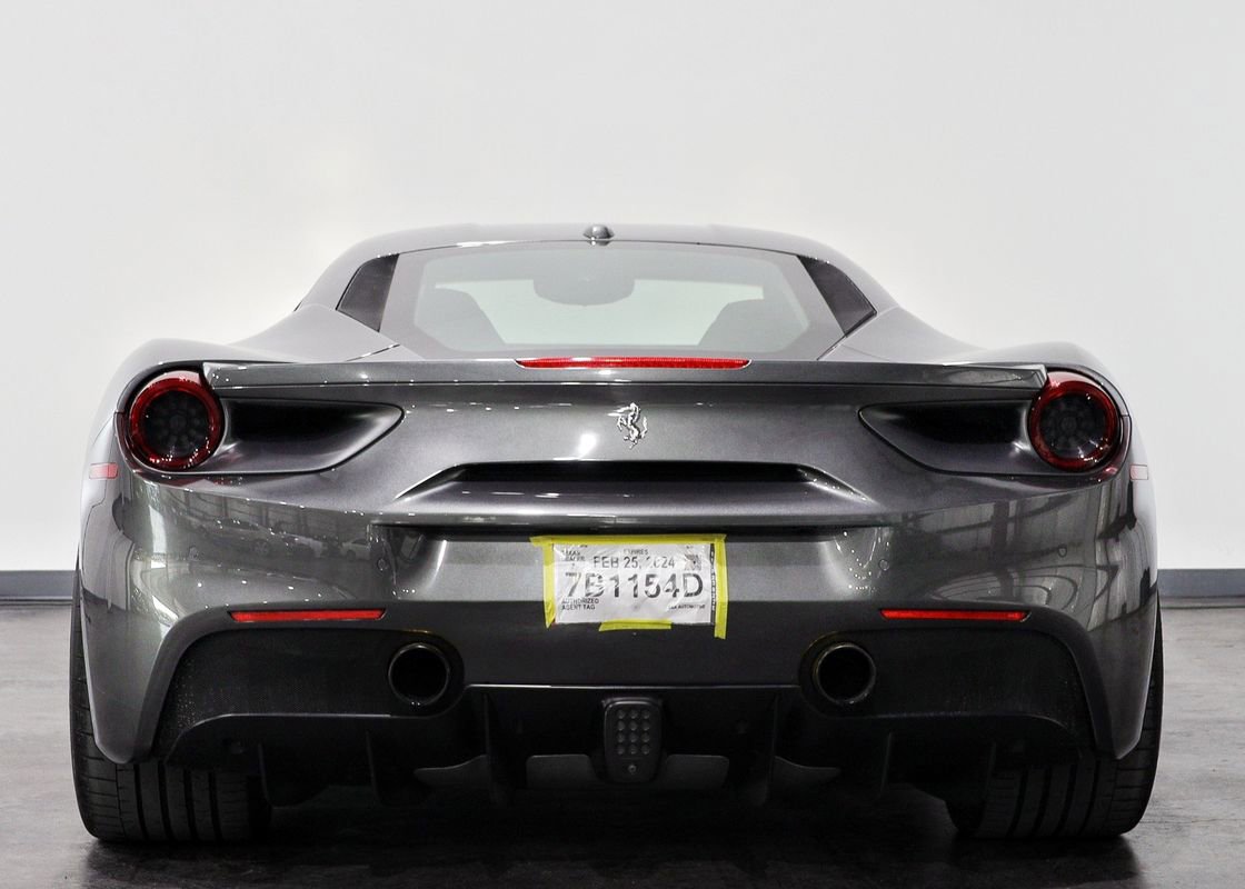 Used 2016 Ferrari 488 GTB image 9
