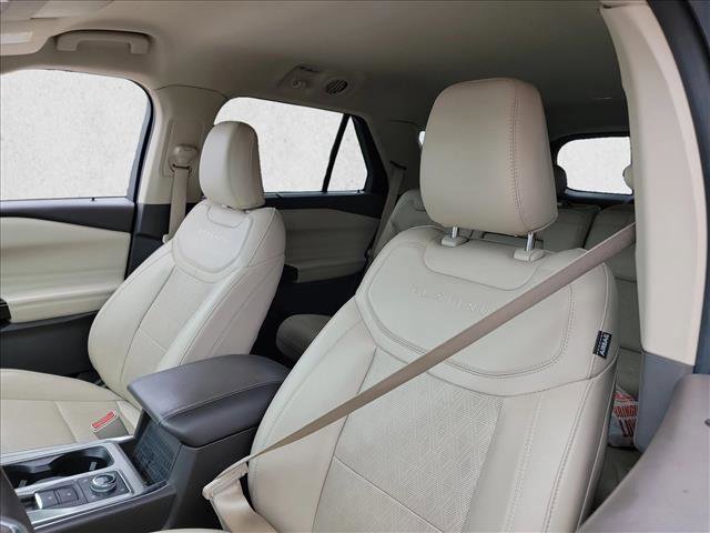 Used 2022 Ford Explorer Platinum w/ Equipment Group 601A AWD/4WD image 13