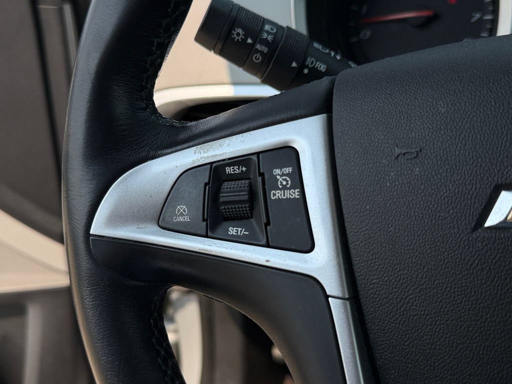 Used 2016 Chevrolet Equinox LTZ w/ Enhanced Convenience Package AWD/4WD image 16