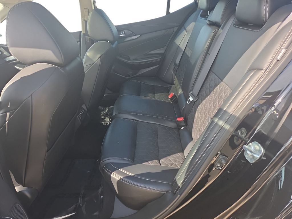 Used 2022 Nissan Maxima Platinum w/ Sport Mat Group FWD image 11