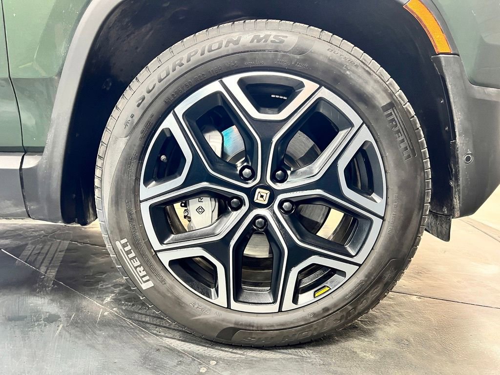 Used 2025 Rivian R1S Adventure AWD/4WD image 24