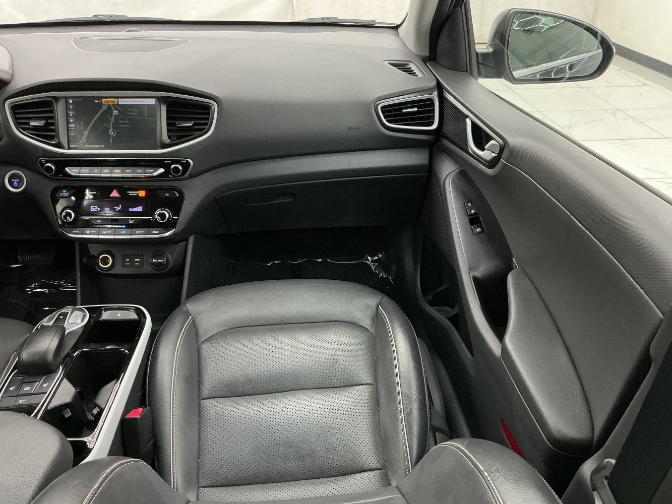 Used 2019 Hyundai Ioniq Limited FWD image 29
