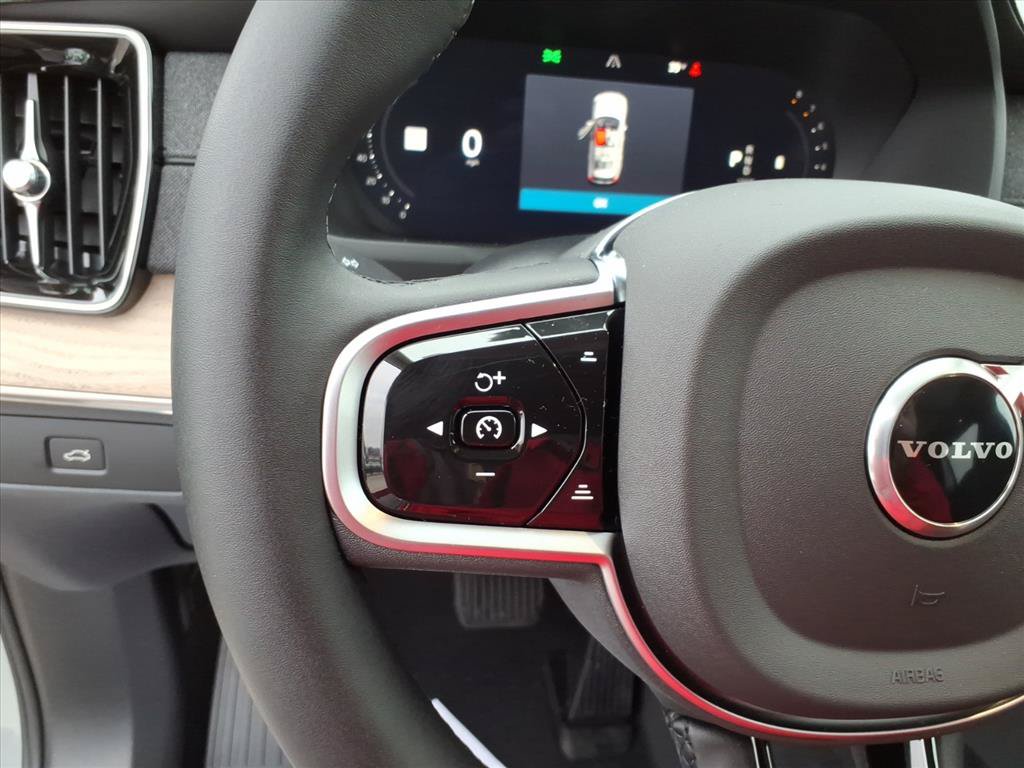 Certified 2026 Volvo XC90 B6 Plus w/ Protection Package Premier AWD/4WD image 15
