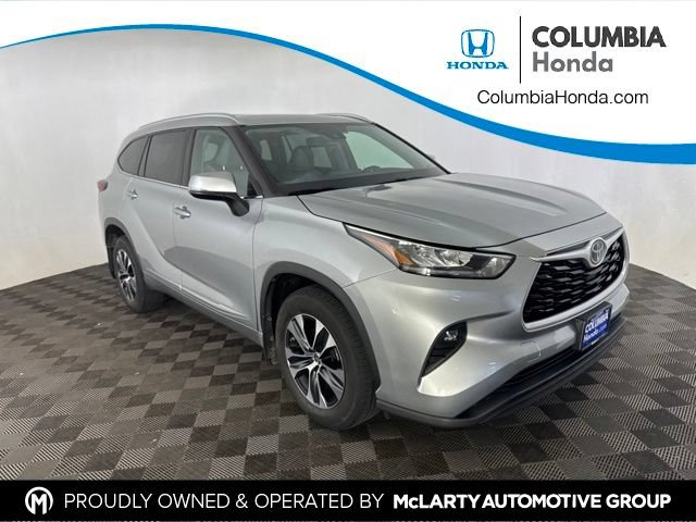 Used 2020 Toyota Highlander XLE w/ Protection Package #3