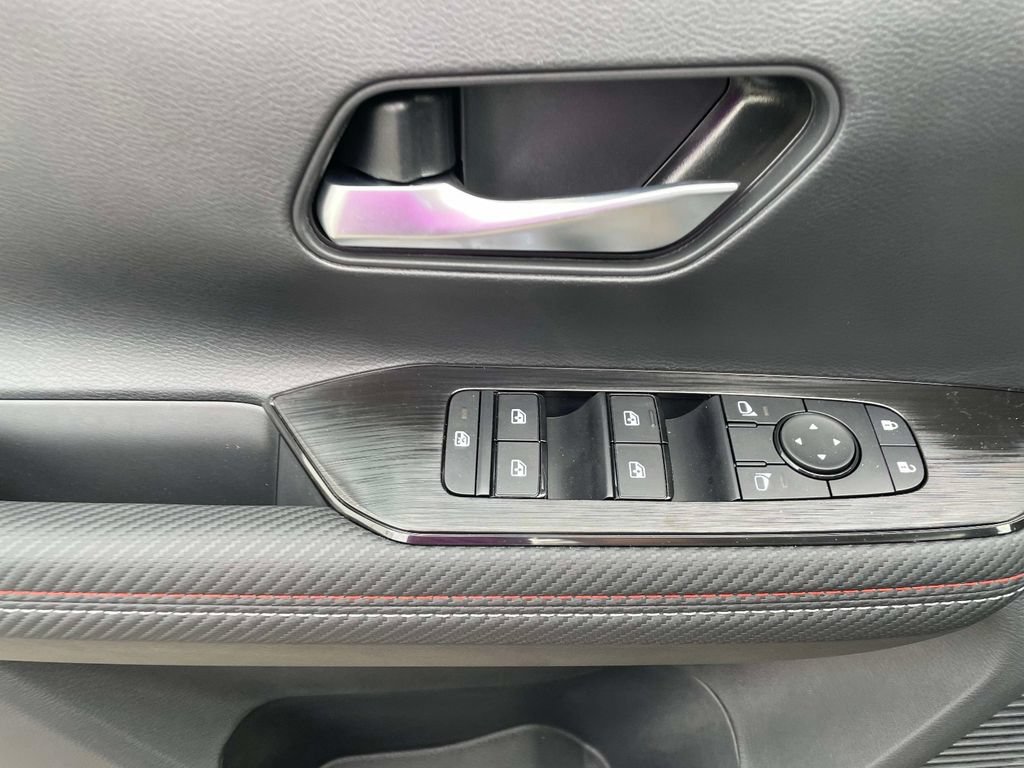 New 2027 Nissan Kicks SR w/ SR Premium Package FWD image 18