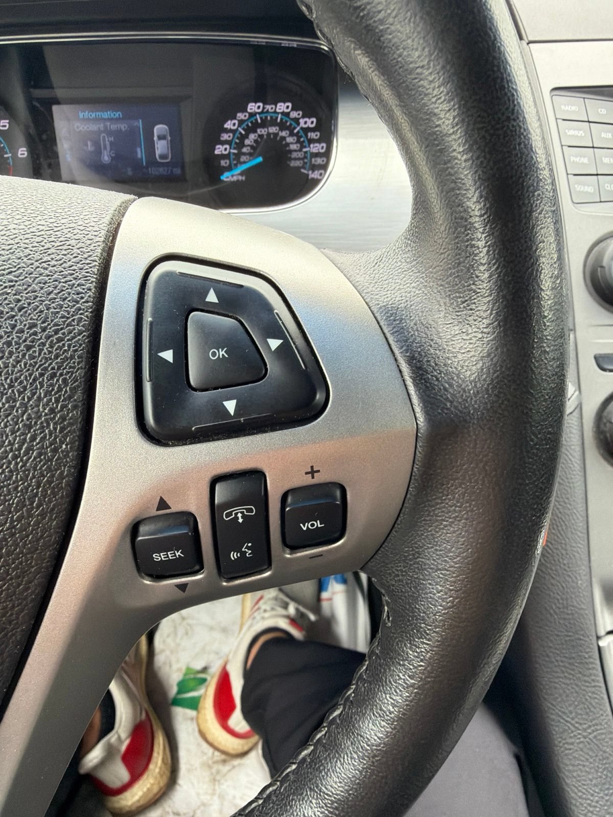 Used 2013 Ford Taurus SEL FWD image 16