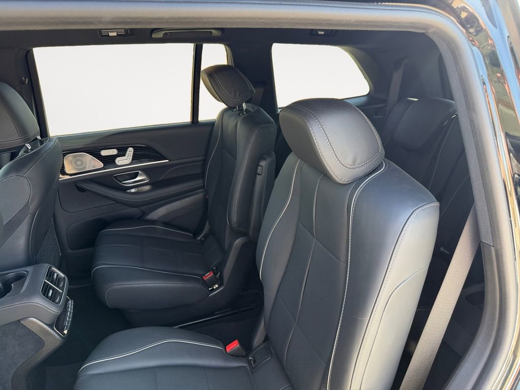 Used 2024 Mercedes-Benz GLS 580 4MATIC image 12