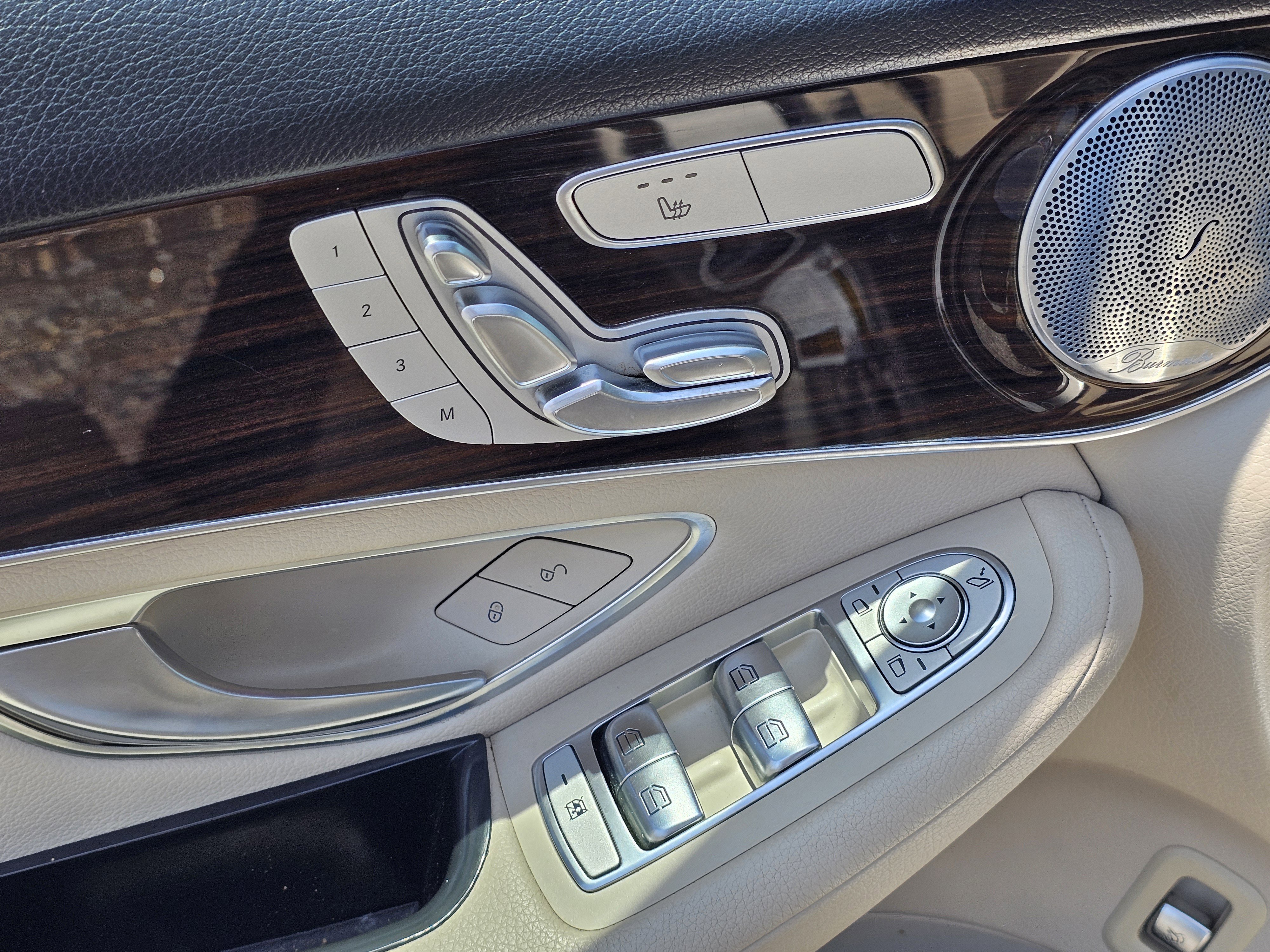 Used 2020 Mercedes-Benz GLC 300 image 13