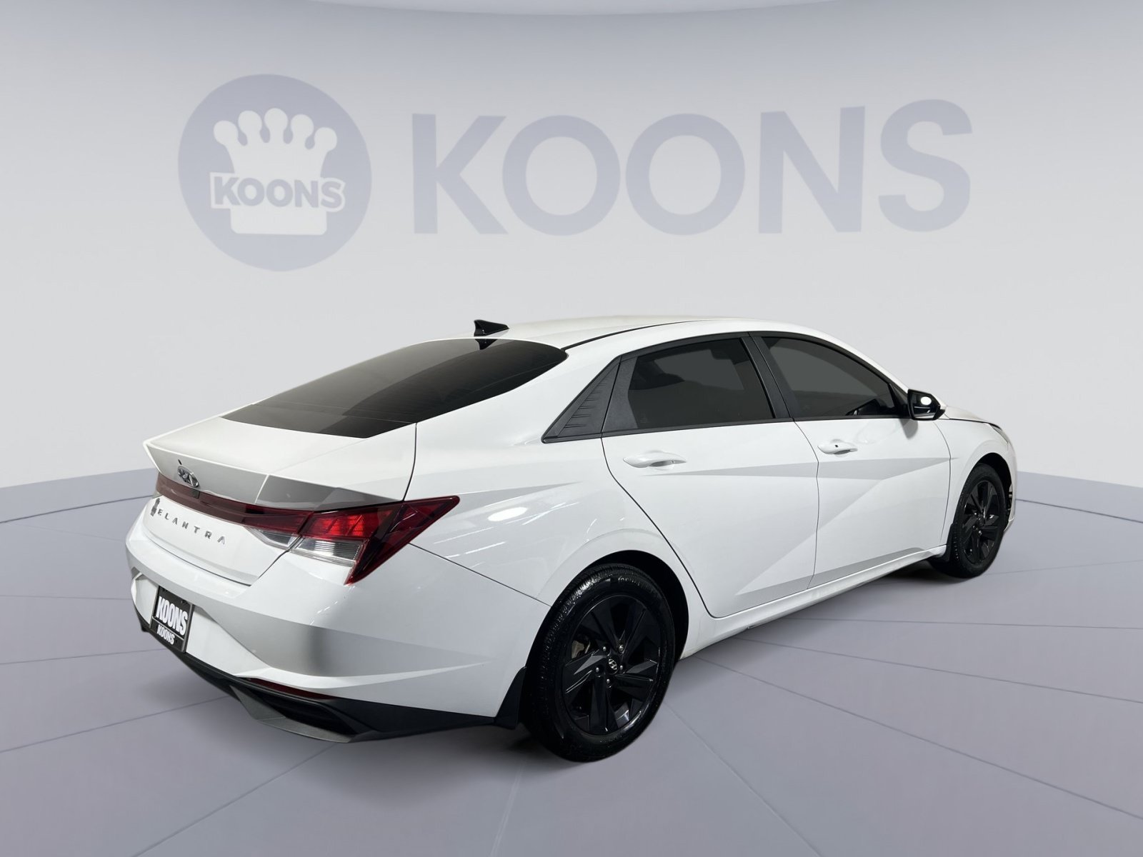 Used 2023 Hyundai Elantra SEL FWD image 11