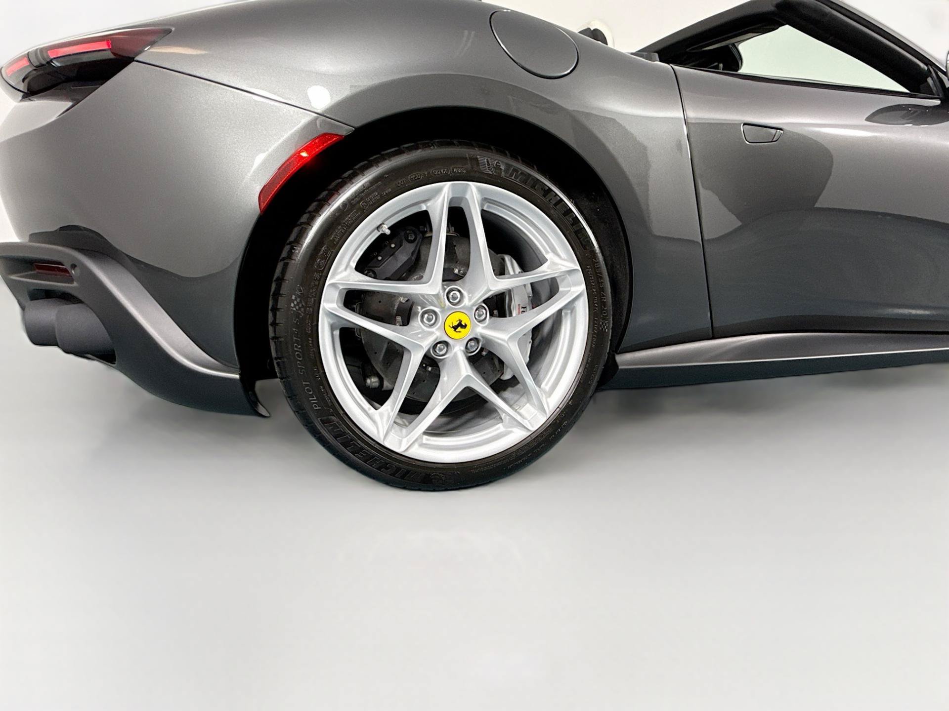 Used 2025 Ferrari Roma Spider RWD image 54