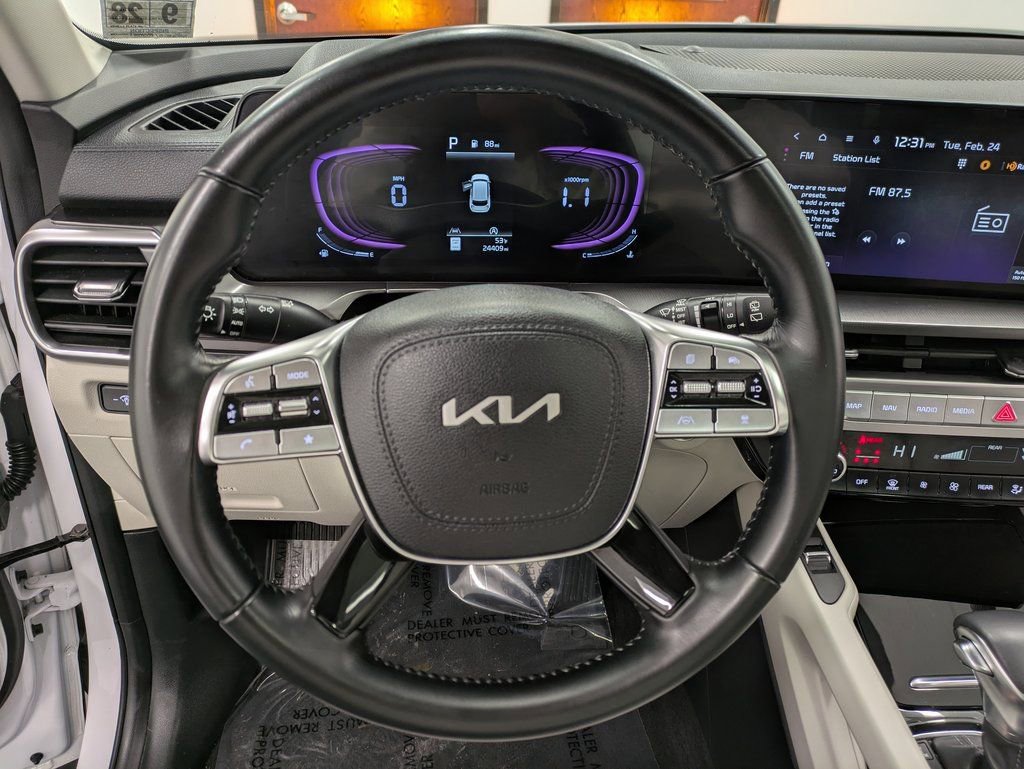 Certified 2024 Kia Telluride S w/ S Sunroof Package image 18