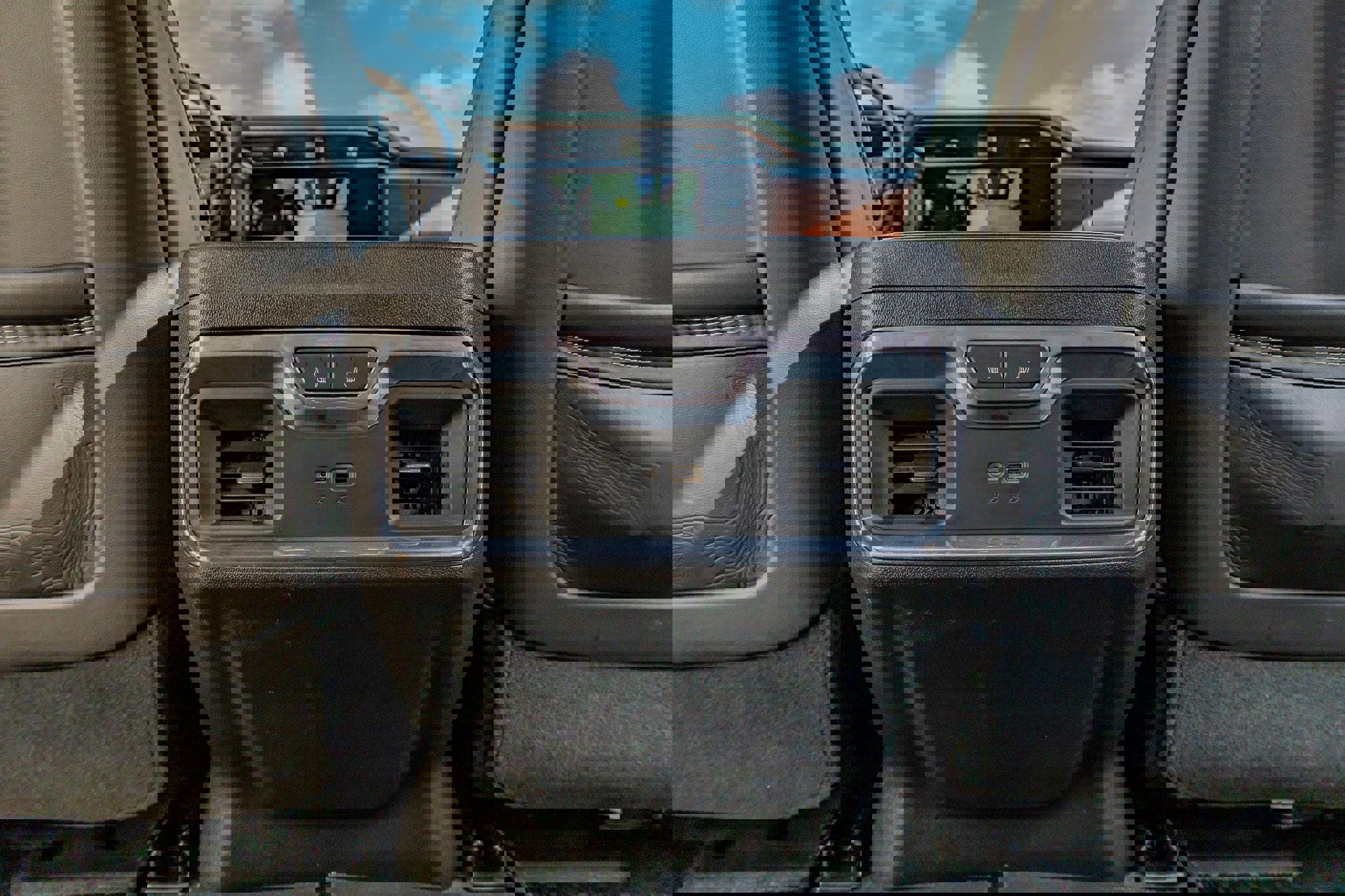 Used 2024 GMC Sierra 3500 Denali Ultimate image 33