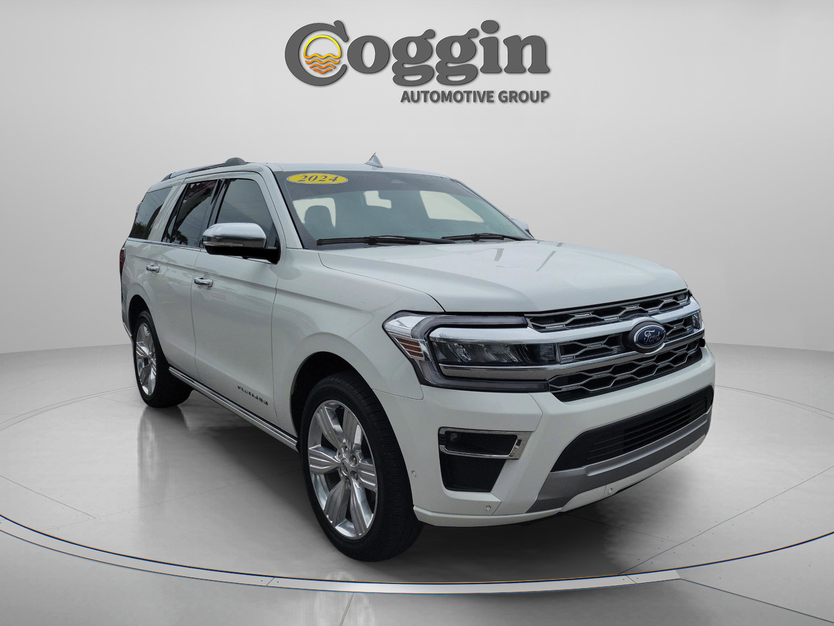Used 2024 Ford Expedition Platinum AWD/4WD image 4