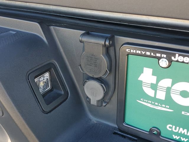 Used 2022 Ford F150 Platinum w/ Equipment Group 701A High image 9