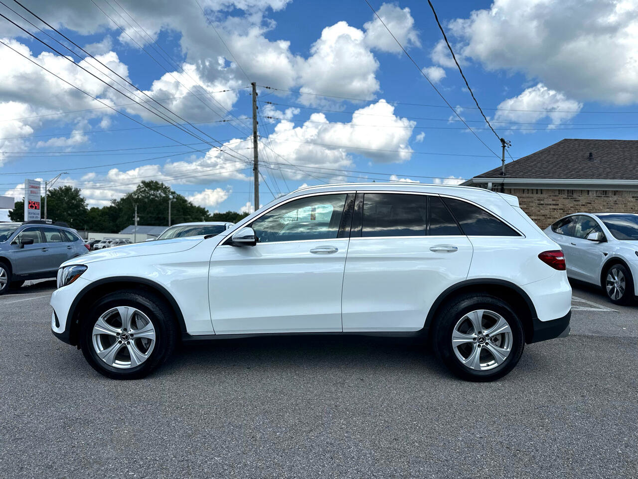 Used 2018 Mercedes-Benz GLC 300 4MATIC image 5