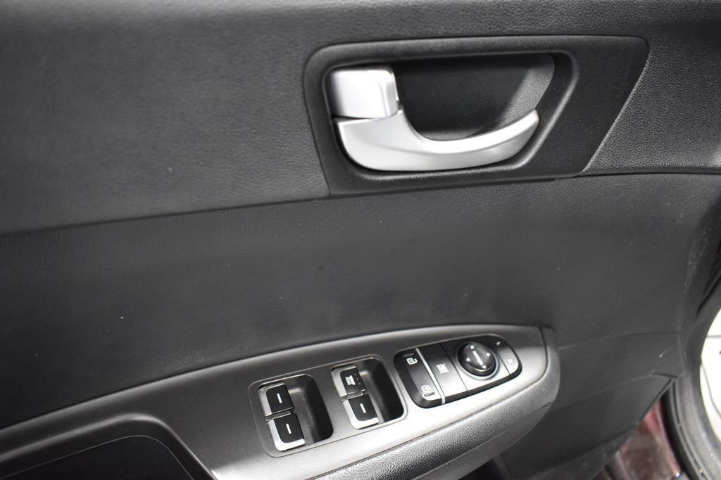 Used 2016 Kia Optima LX w/ Option Group 014 image 14