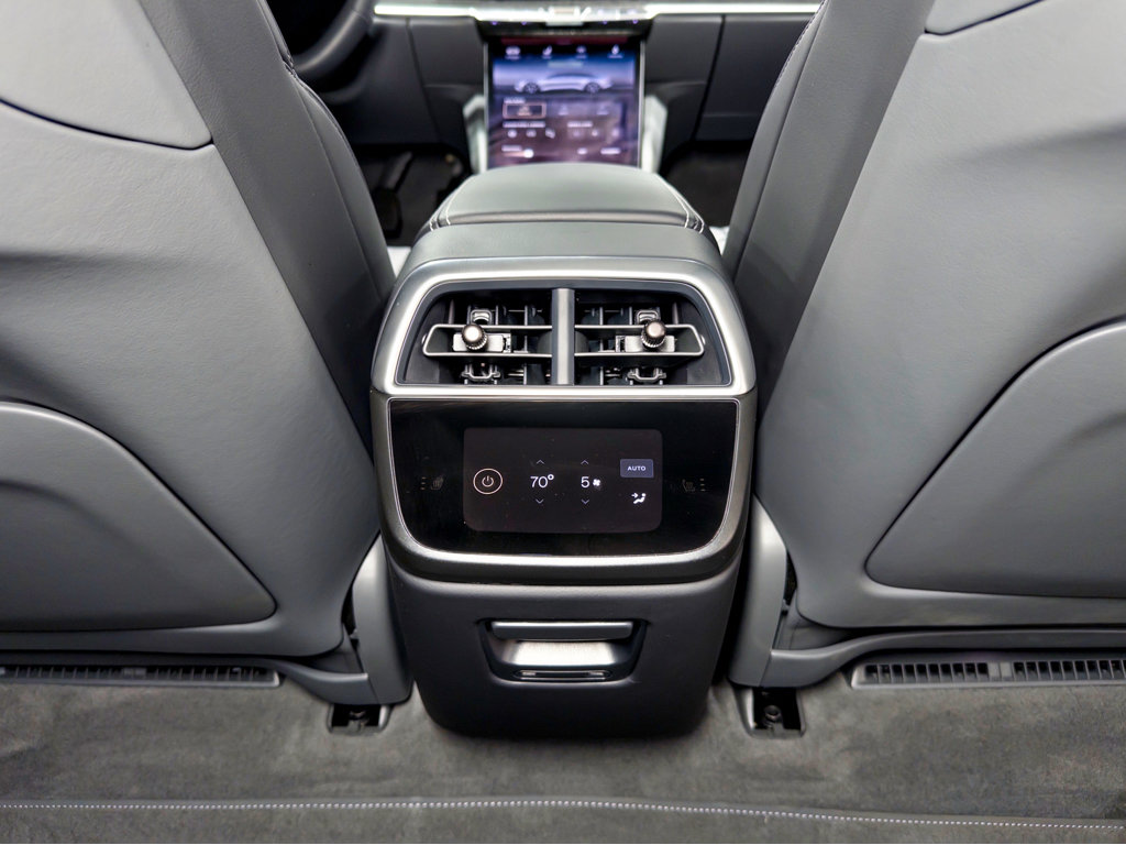 Used 2025 Lucid Air Pure image 22