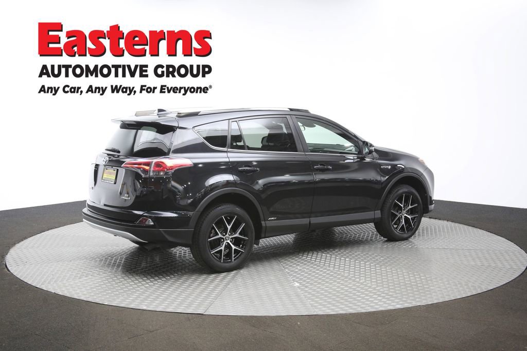 Used 2018 Toyota RAV4 SE image 59