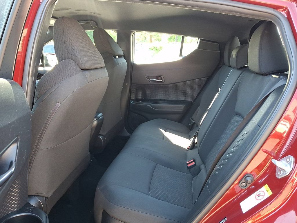 Used 2018 Toyota C-HR XLE FWD image 10